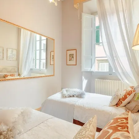 Casa San Giovanni, Romantic With View Over A Church Apartamento