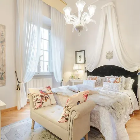 Apartamento Casa San Giovanni, Romantic With View Over A Church Lucca