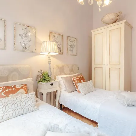Casa San Giovanni, Romantic With View Over A Church Apartamento *
