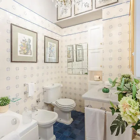 Apartamento Casa San Giovanni, Romantic With View Over A Church Lucca