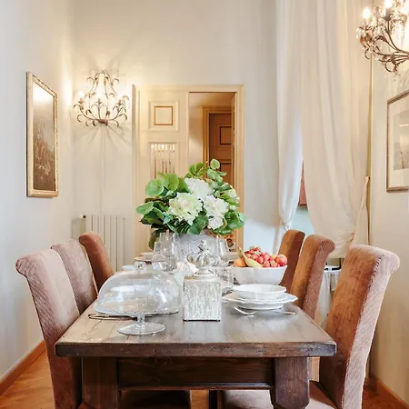 Casa San Giovanni, Romantic With View Over A Church Apartamento Lucca